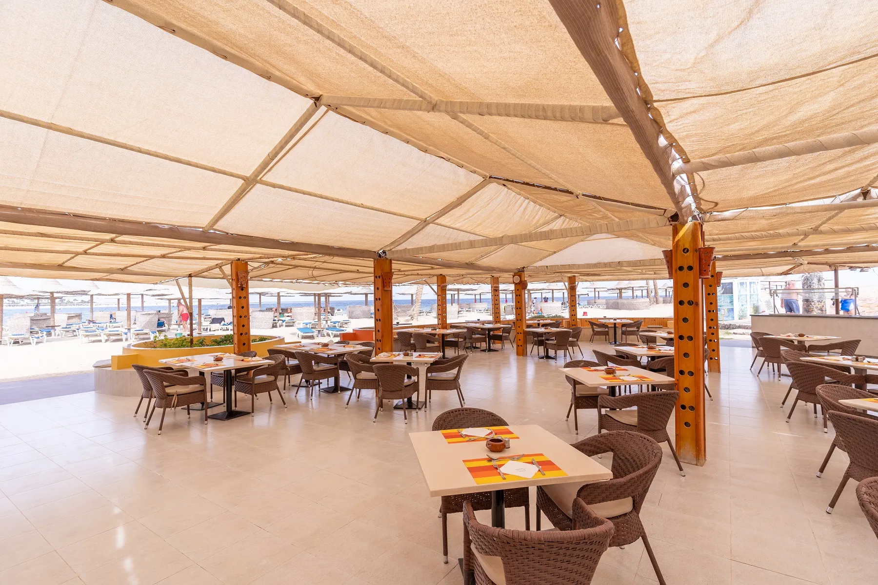 Sands Beach Restaurant (2)