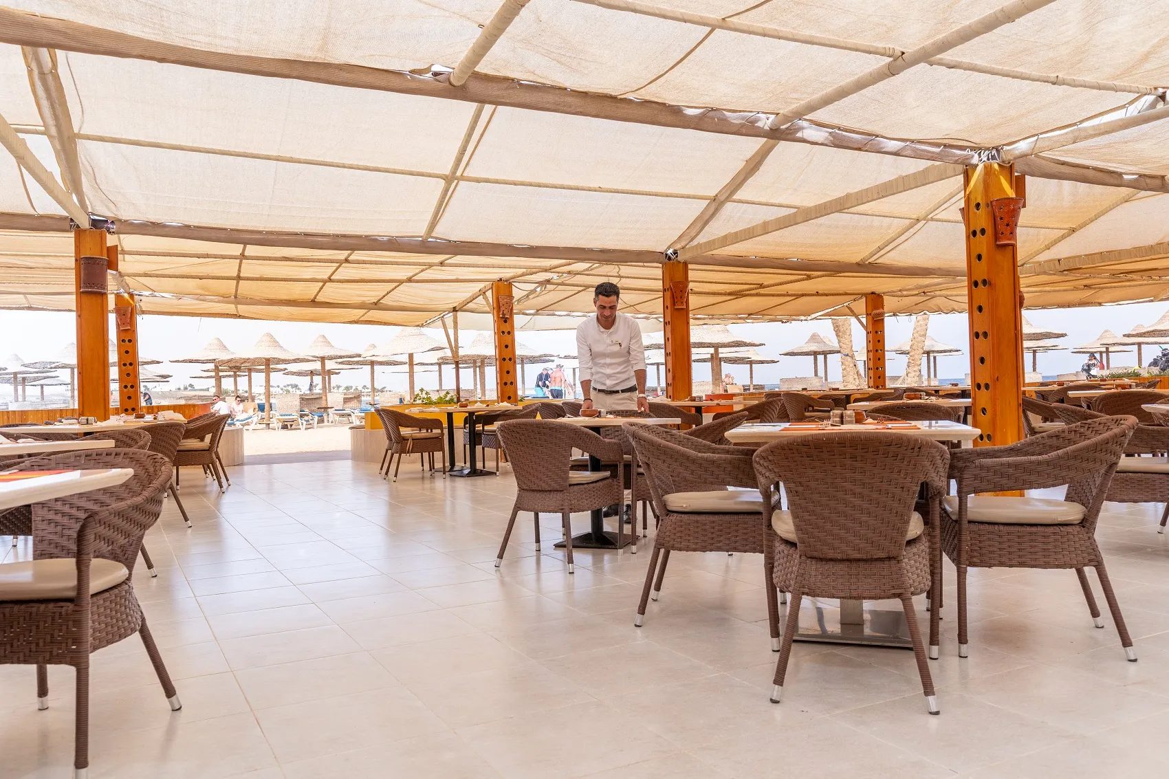 Sands Beach Restaurant (3)