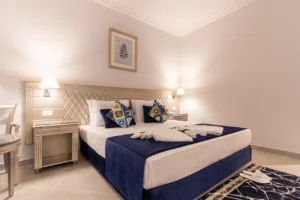 Superior pool or garden (13)